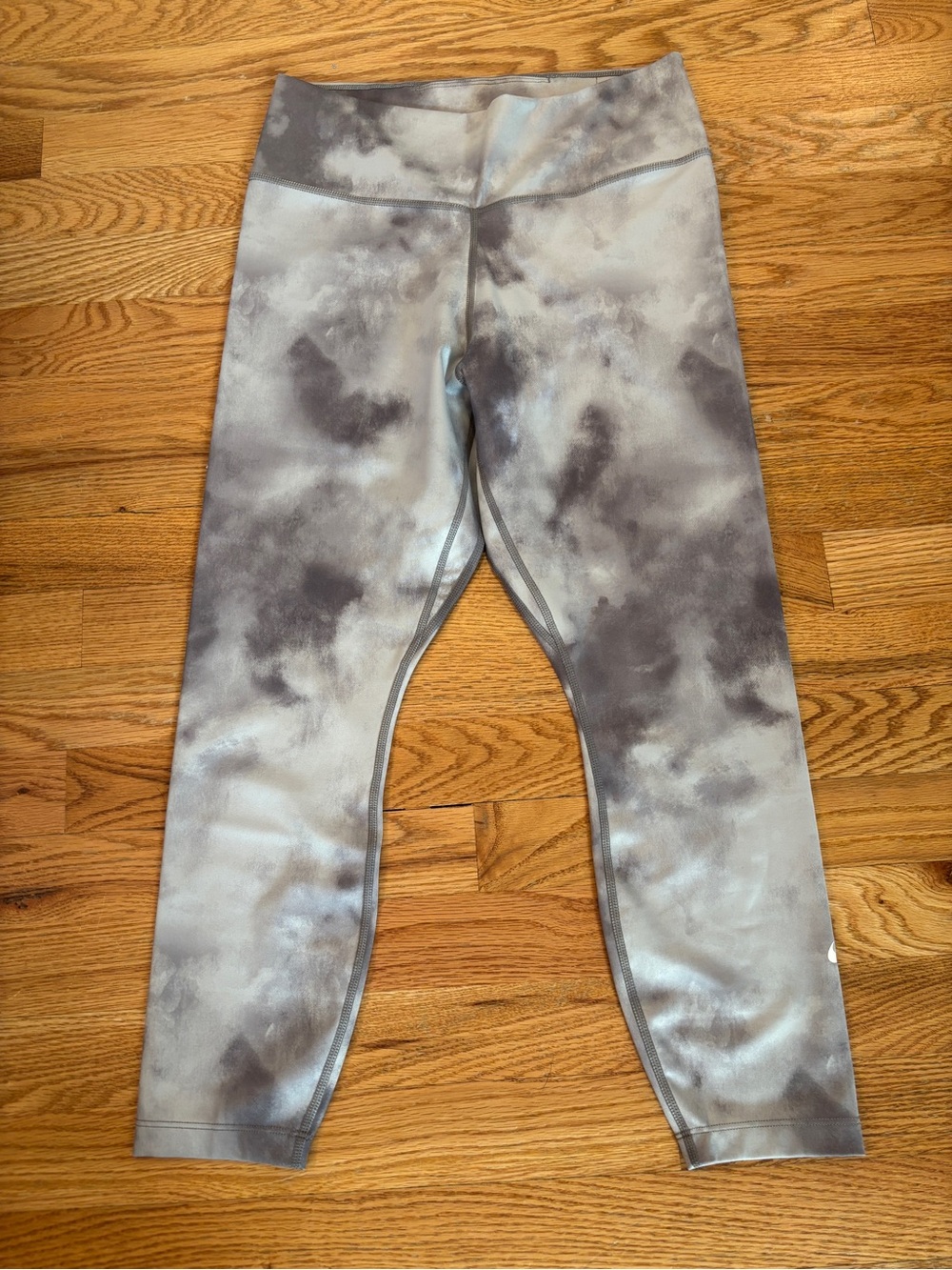 Nike Women’s Gray Tie-Dye Active Leggings